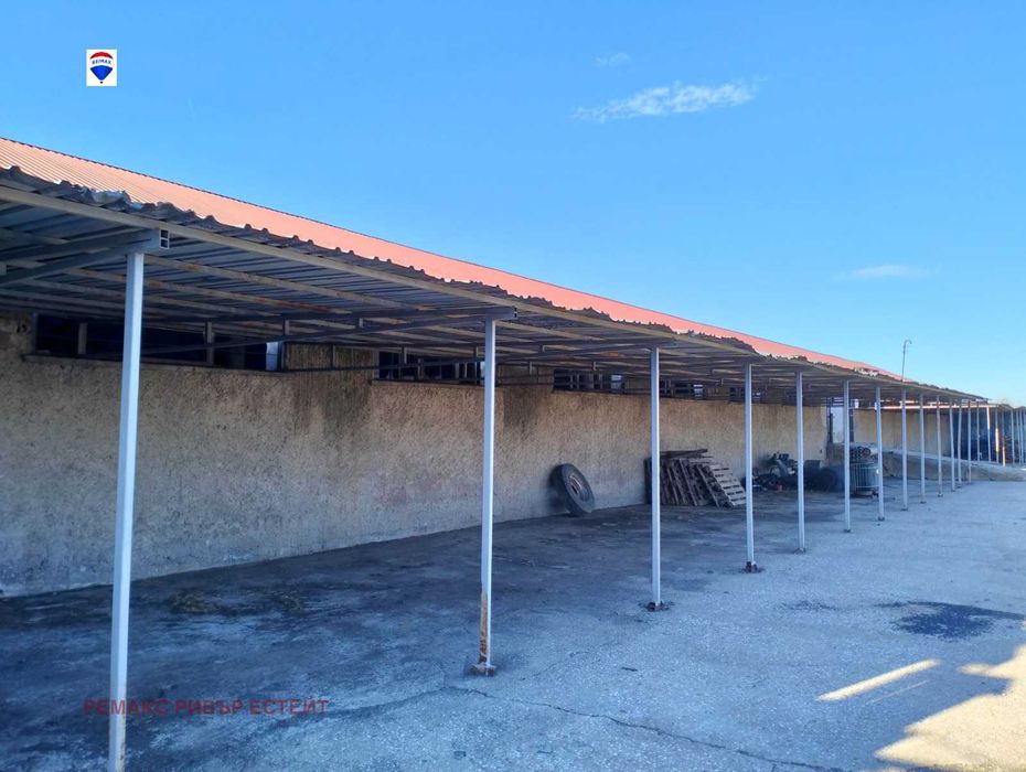 Продава се Промишлена сграда в с. Белица, Област Силистра - 1584 кв.м за 329 €/кв.м - Снимка #2