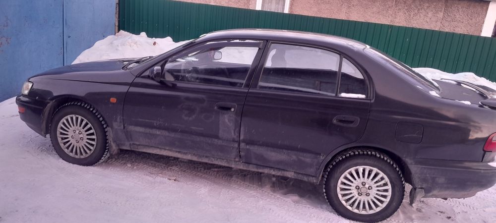 Продам Toyota Carina E
