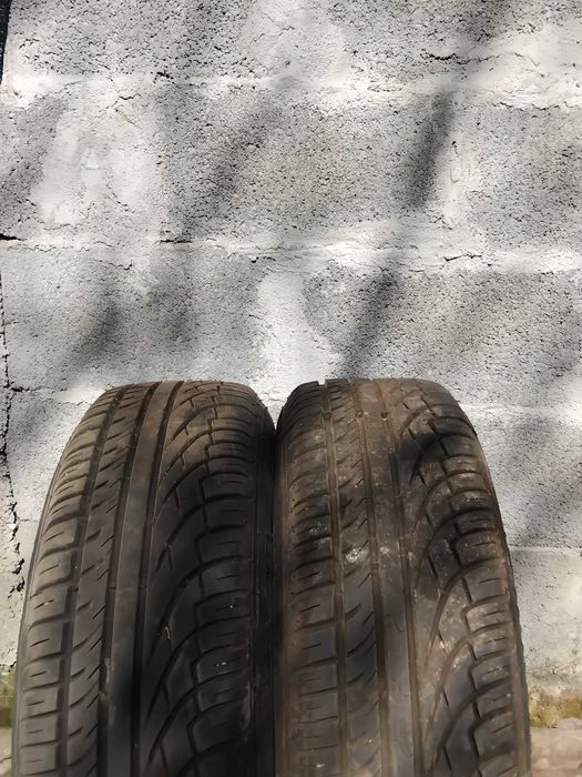 Vând roți vară DACIA - 185/65 r15 - 375 lei / perechea.