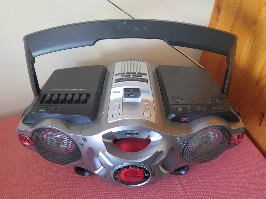 Sony CFD-RG880CP "Xplod" AM/FM Radio CD/USB/MP3/Cassette Player