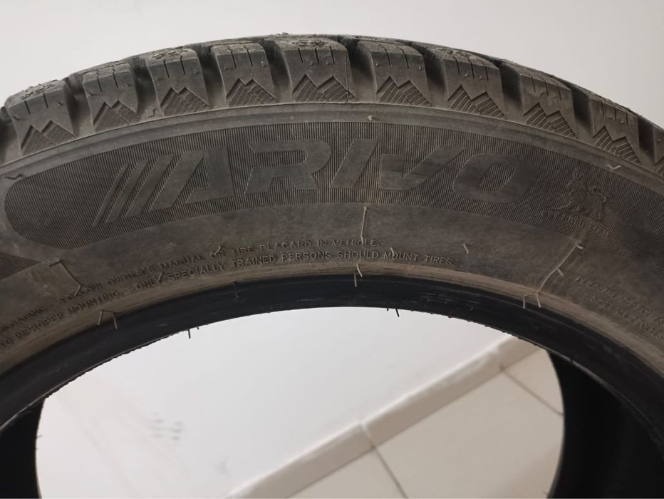 Зимние шипованные шины Arivo 225/55 R19, комплект 4 шт.