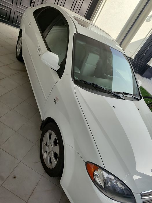 Gentra avtomat sotiladi