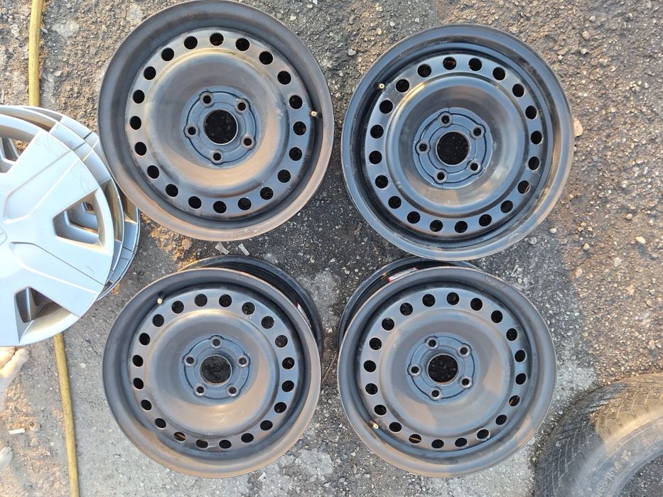 Хонда-16цола-5/114,3-200лв.-с тасове-оригинални