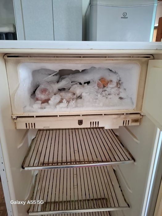 Продам советский холодильник