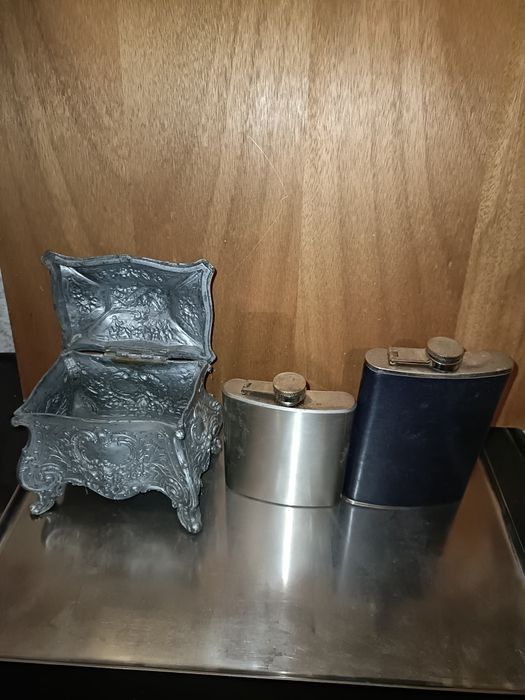 Vind setul alpaca argintata și diverse obiecte