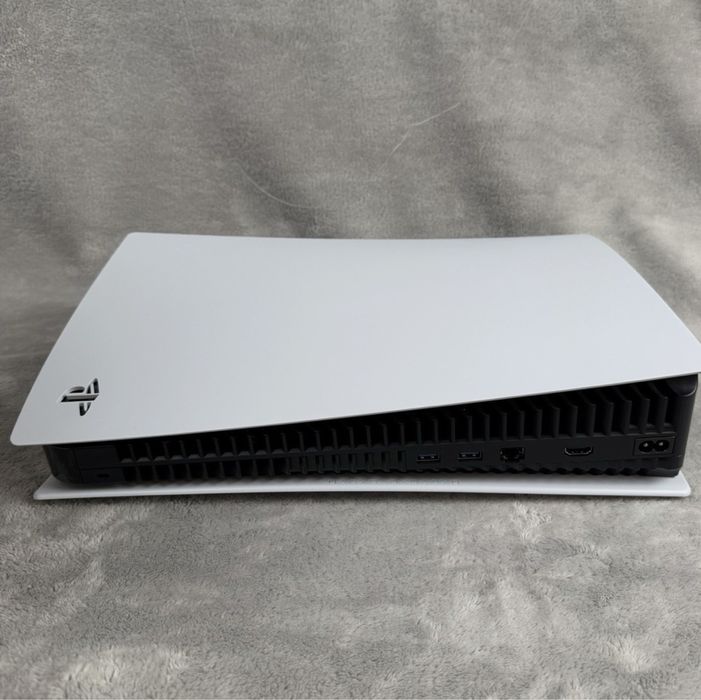 Sony Playstation PS5 Blu-Ray Disc Console & DualSense Controller