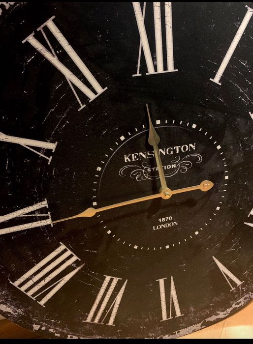 Ceas de perete in stare excelenta 60 cm