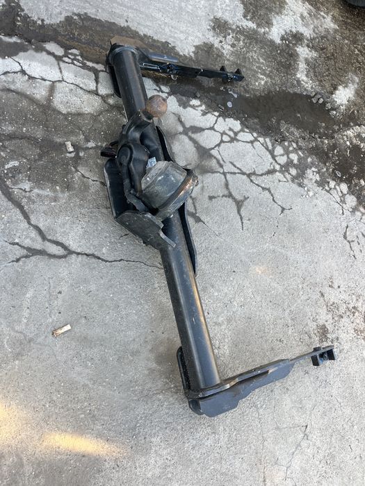 Теглич Audi Q5 2023г