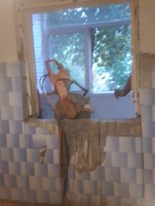 Decopertare Gresie-F Taiere Pereți Beton Santuri instalație Bucuresti