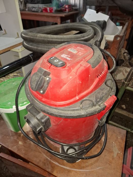 Продам пылесос строительный