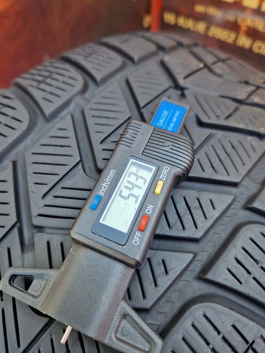 1 Anvelopa Pirelli 235 50 R18 M + S