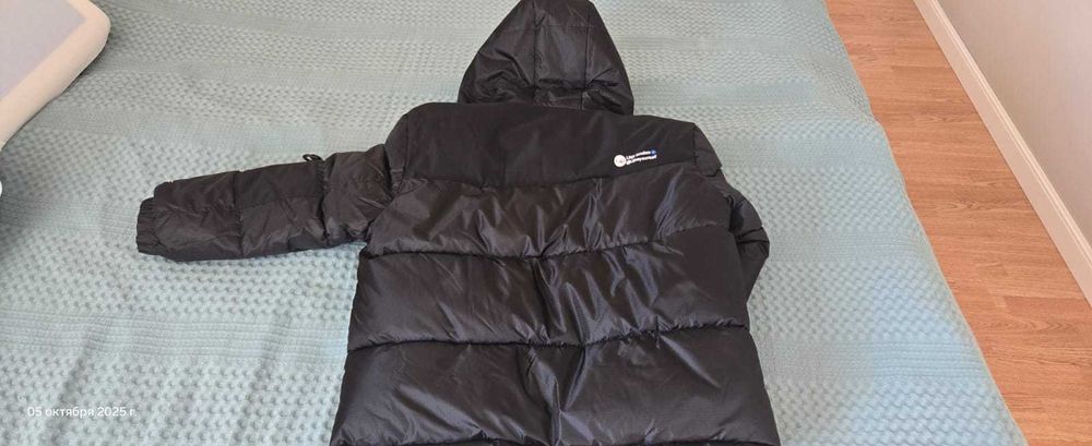 Продам куртку на мальчика осень