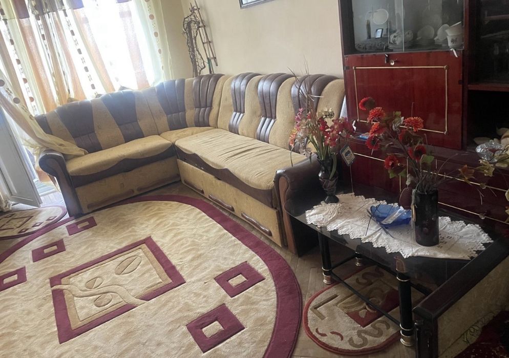 Vând apartament  in orașul Corabia f6 etaj 3