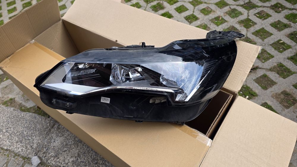 Ляв фар за Peugeot 5008 / 3008 Пежо SUV Facelift 2021-2024
