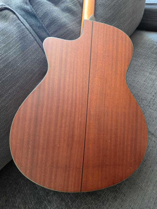 Акустична китара Walden Natura G570CE