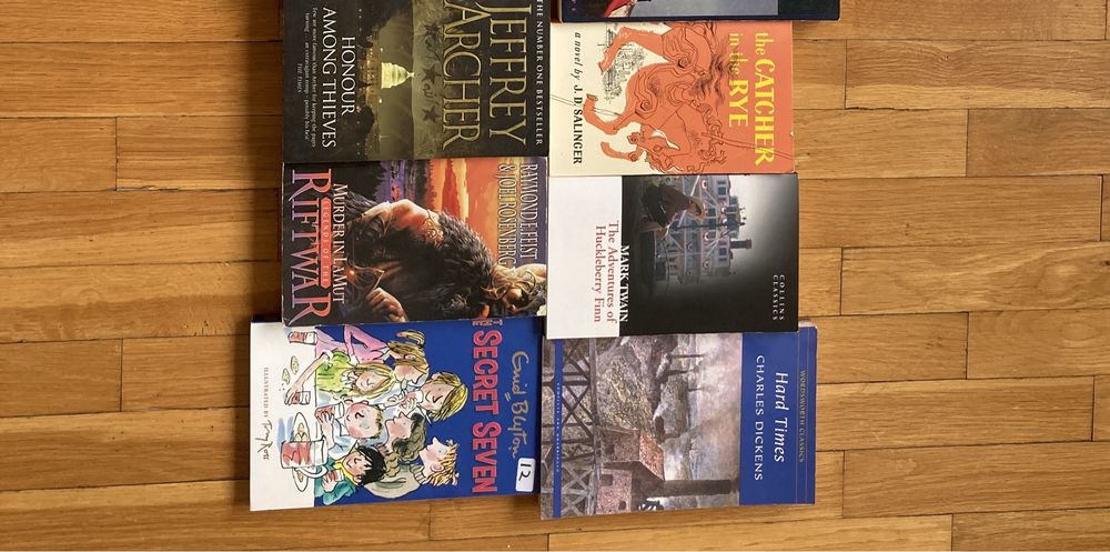 Книги на английски език