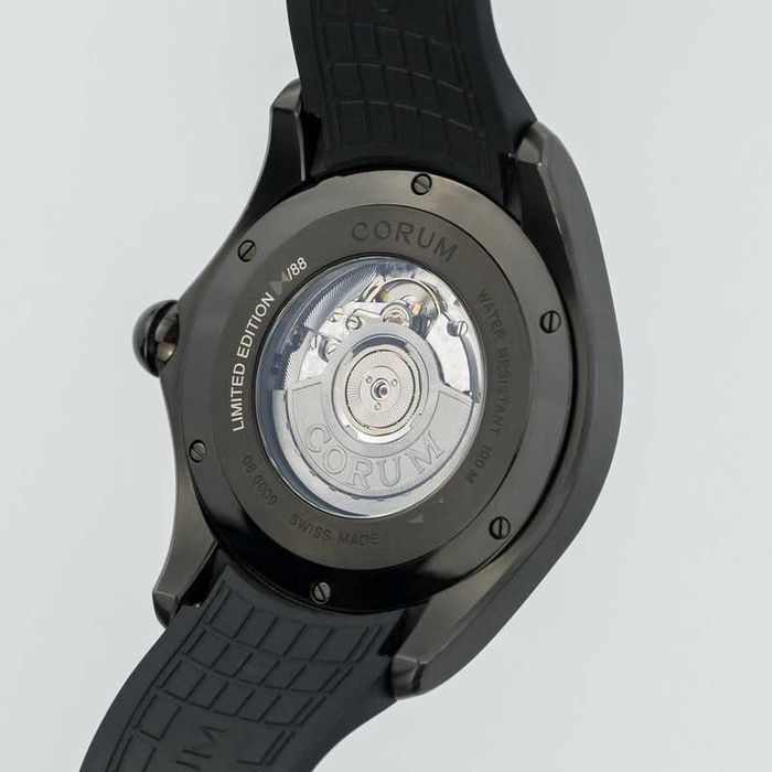 corum     47mm                                                      .