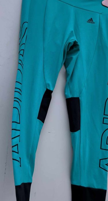 Adidas оригинален дамски клин Л размер нов