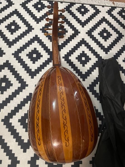 Уд, арабский музыкалтный инструмент