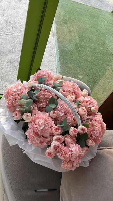Букет гартензия и пионы