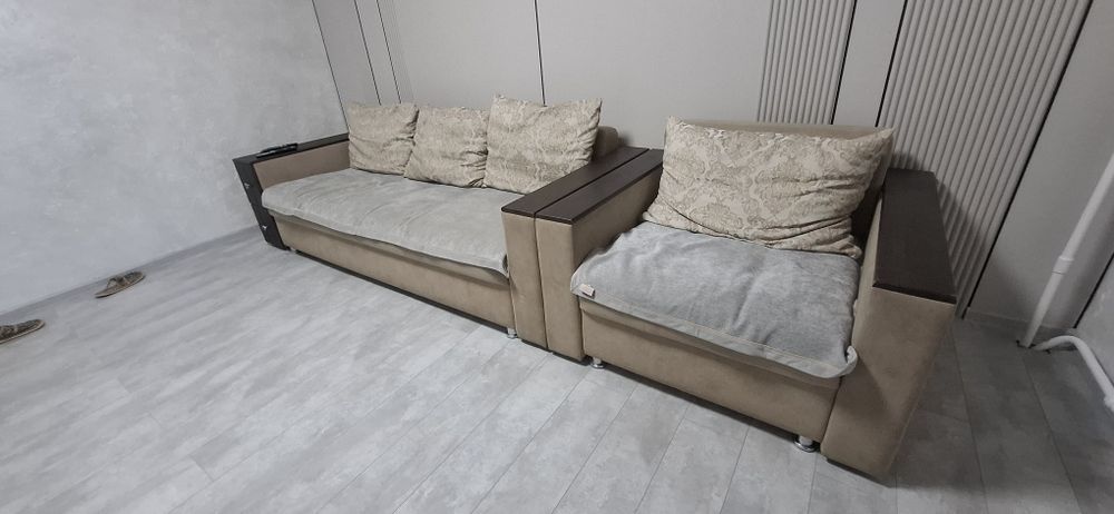 Продам дивам с креслом