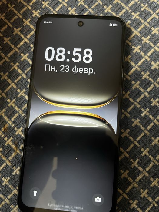 Продаю телефон Tecno spark 40