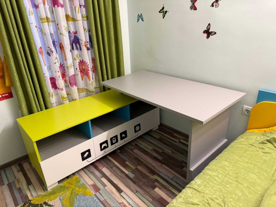Бюро детско сиво-зелено Меблик Meblik