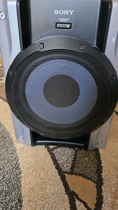Combina sony rg 444 cu subwoofer si cu un sunet puternic si clar
