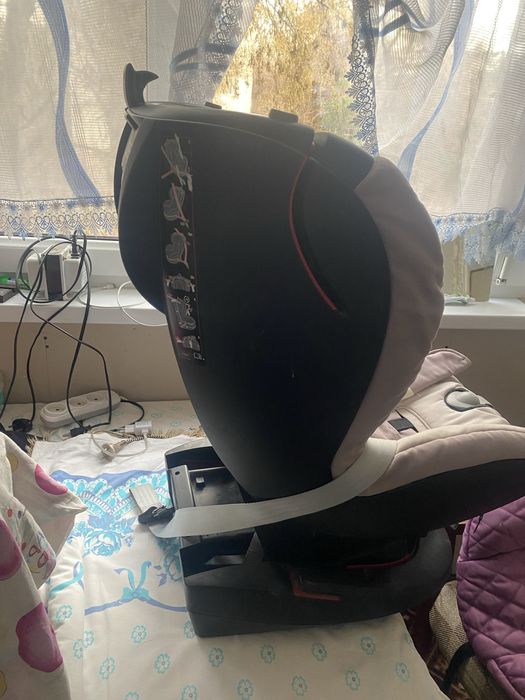 Продается, два детских кресла !