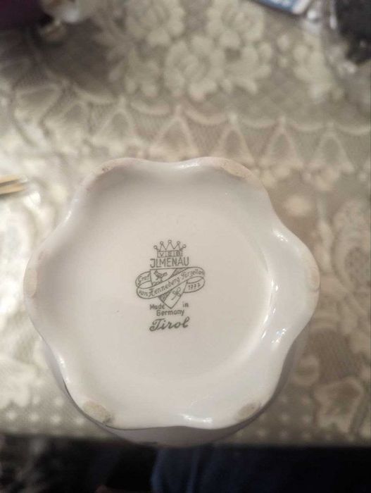 продаю парные дореволюционные вазочки фирмы "жименау"