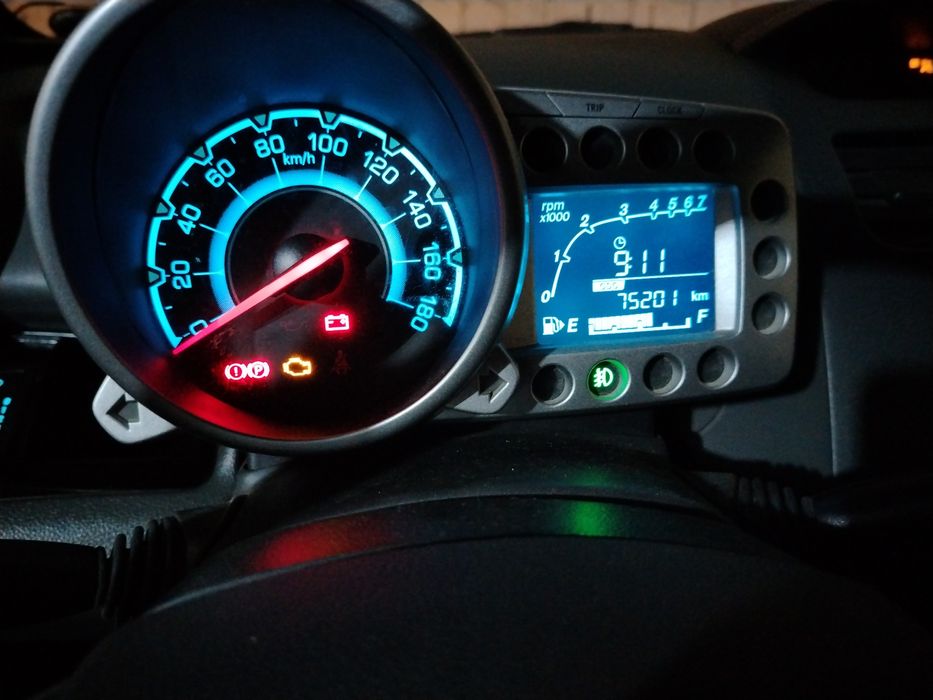 Продаётся Spark 2-Позиция в хорошем состоянии