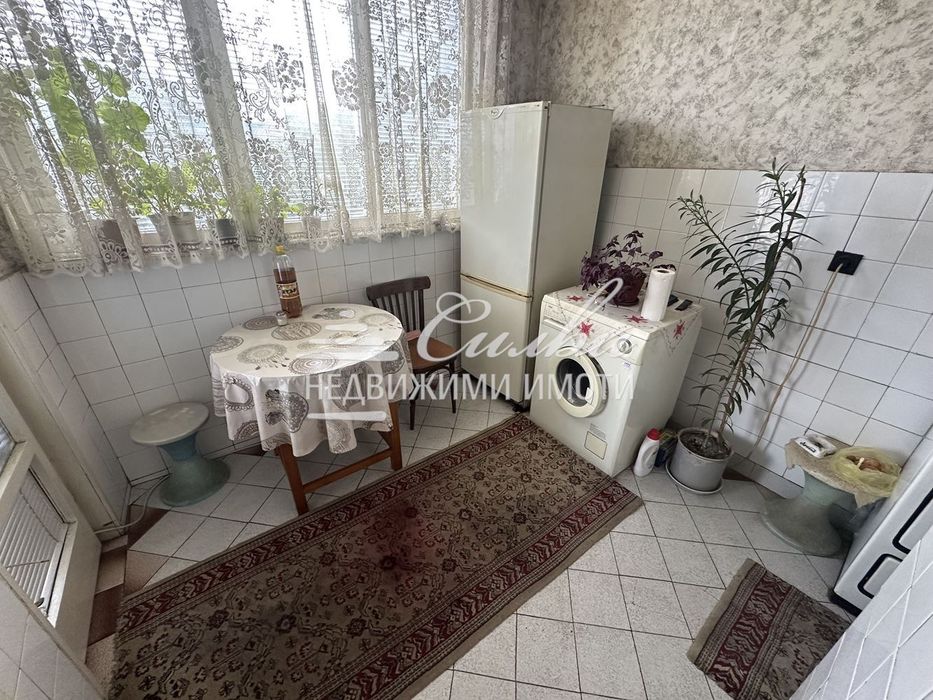 Четиристаен ТУХЛЕН апартамент на предпочитан ВТОРИ етаж - кв. Запад 1!