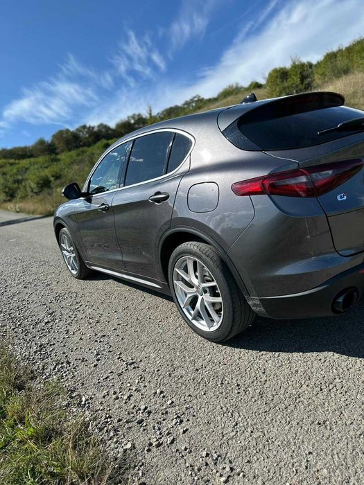 Alfa Romeo Stelvio 2.0T