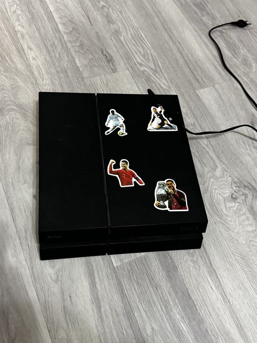 Ps4…………………………………