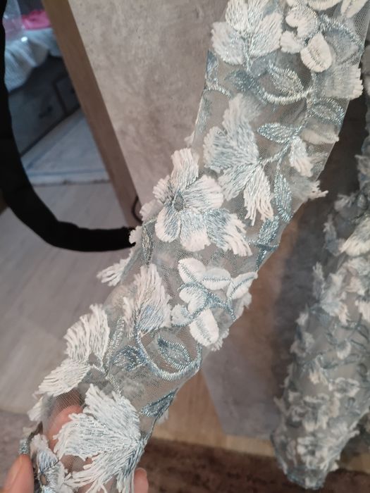 Нарядное платье на девочку