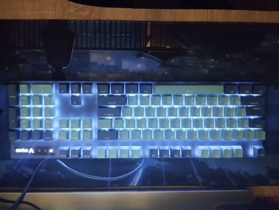 Механическая клавиатура Rapoo V500PRO.