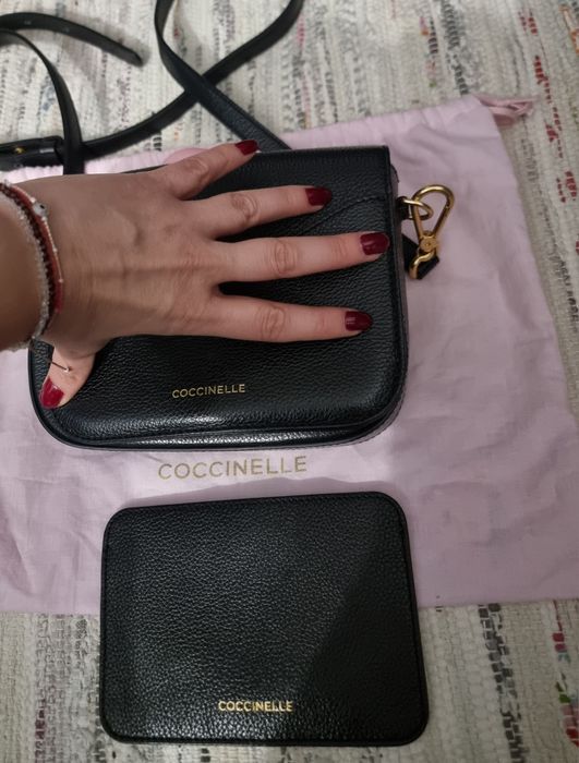 Продавам чанта Coccinelle от телешка кожа