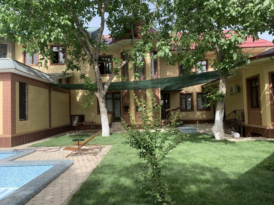 Семейная дача с красивым видом на горы