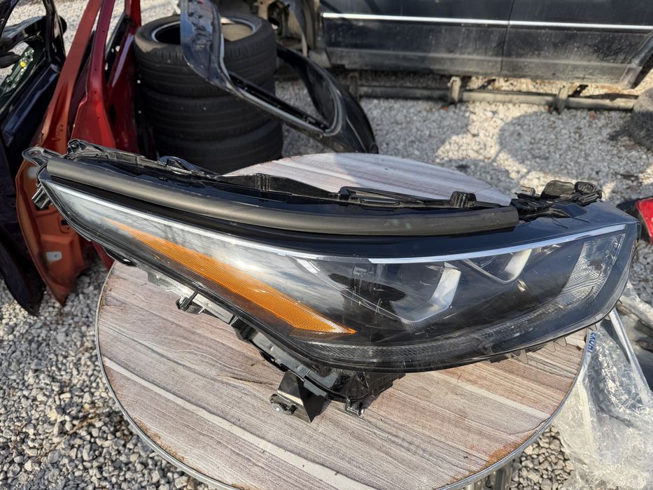 Фар Toyota Highlander