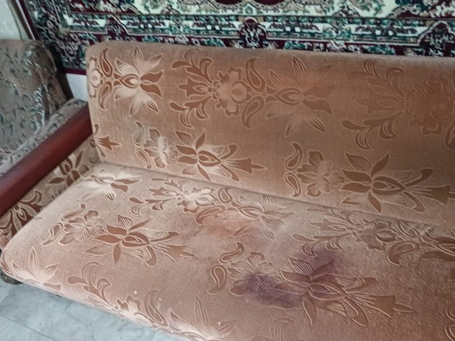 Диван, кресла и кровать