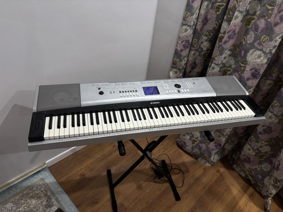 Синтезатор YAMAHA DGX-520