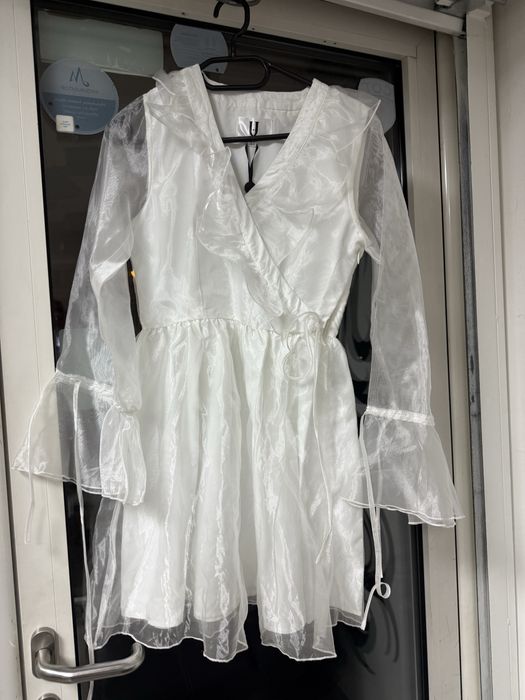 Бяла рокличка размер 34