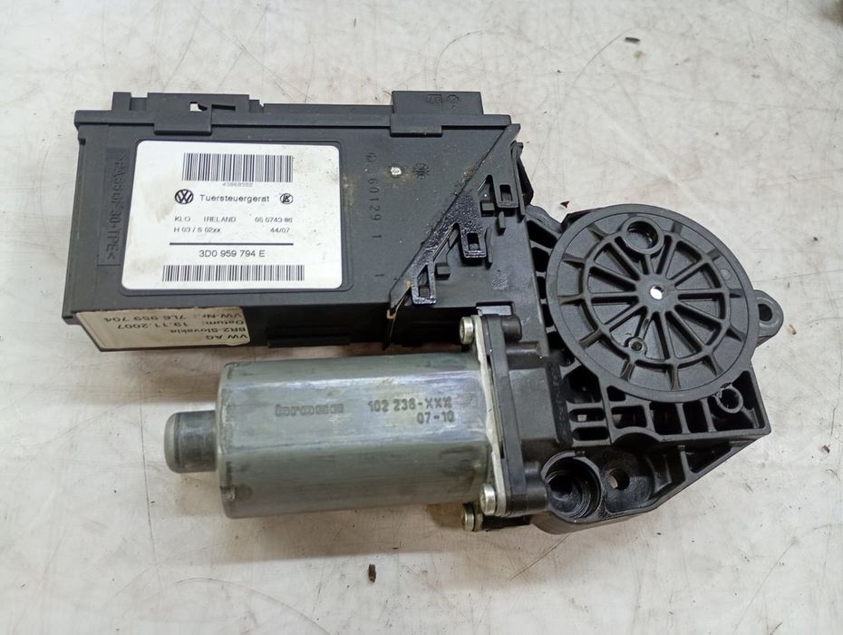 Motoras geam dreapta spate 3d0959794e Volkswagen Touareg 1 (7L) (2002 - 2007) 3.0 tdi 3.0 tdi CAS