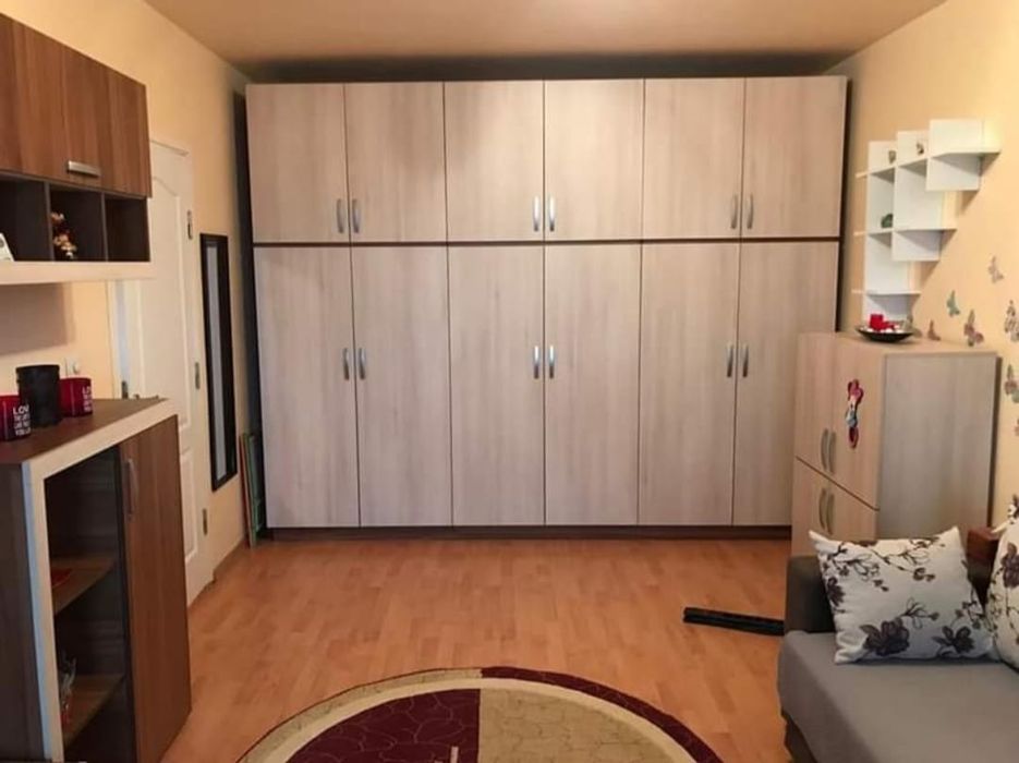 Închiriez apartament 1 camera.