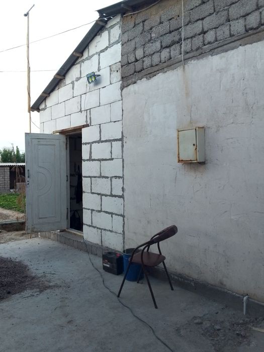 Ховли Уй сотилади