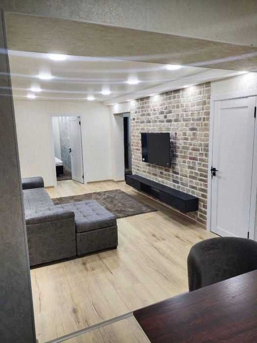 Срочно сдаётся 2 ком/4/9 на Яккасарайском ор-р Текстильный мост