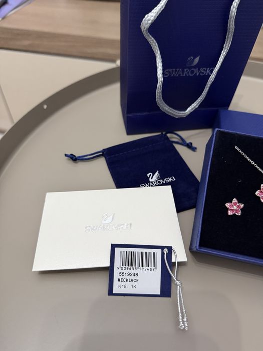 Set Swarovski lantisor si cercei