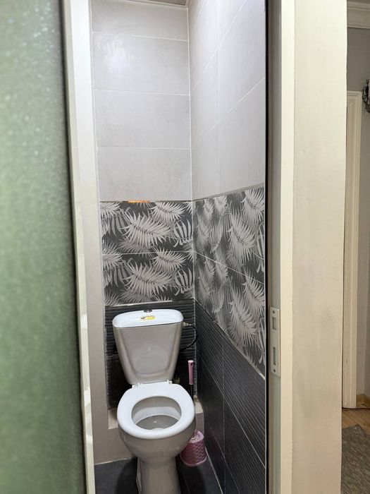 Продаётся квартира на ц 13 своя 1 комнатная переделанна в 2