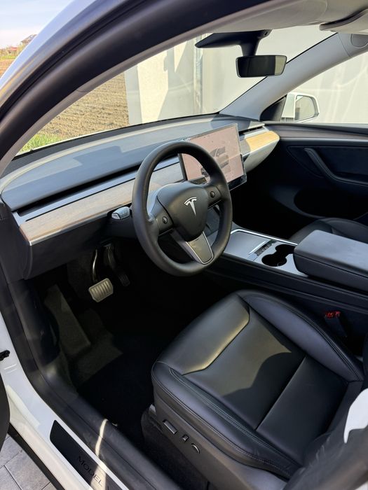Vand tesla model Y 2023 LR AWD