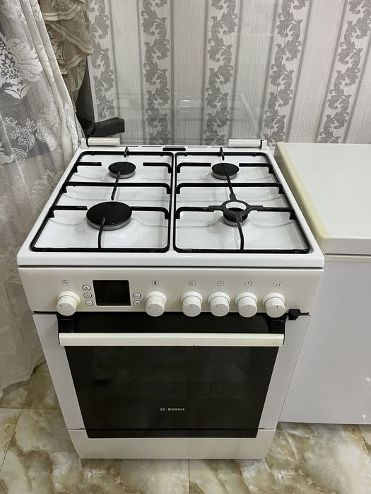 Газовая плита Bosh.